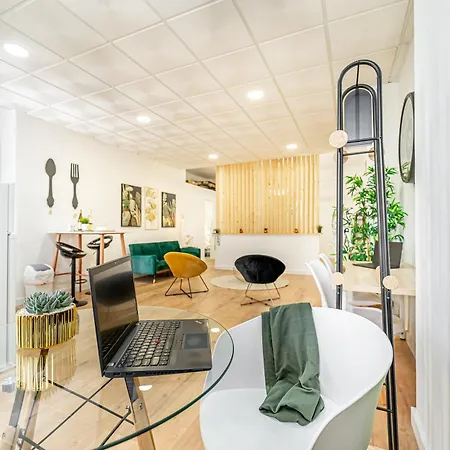 Nest - Near The Train To Lisbon And Holiday home *